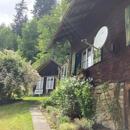 Im Gruenen Holiday home *